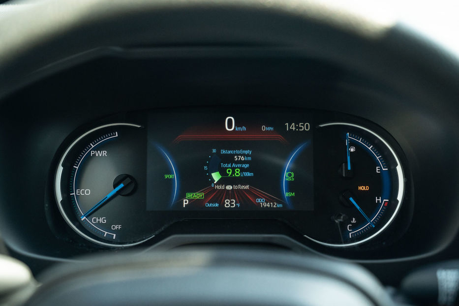 Продам Toyota Rav 4 Hybrid 2023 года в Черновцах