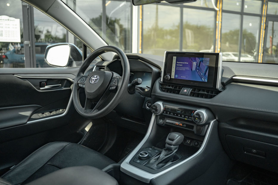 Продам Toyota Rav 4 Hybrid 2023 года в Черновцах