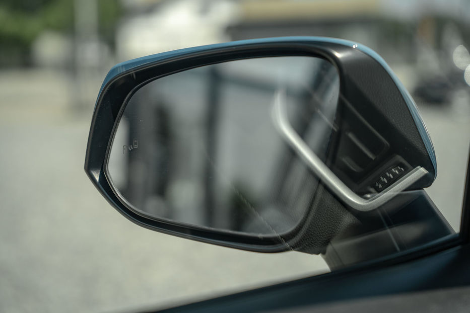 Продам Toyota Rav 4 Hybrid 2023 года в Черновцах