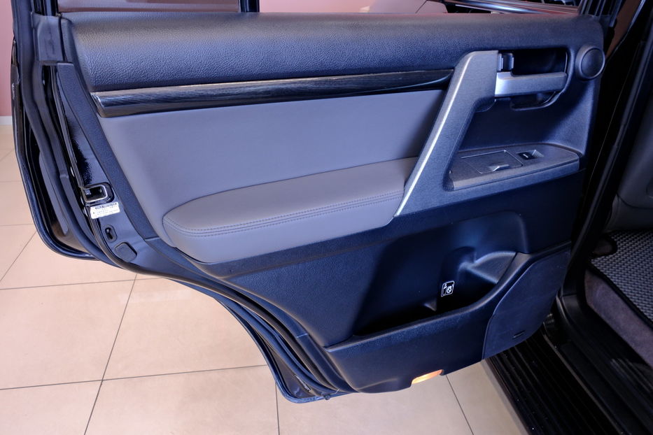 Продам Toyota Land Cruiser 200 2011 года в Одессе