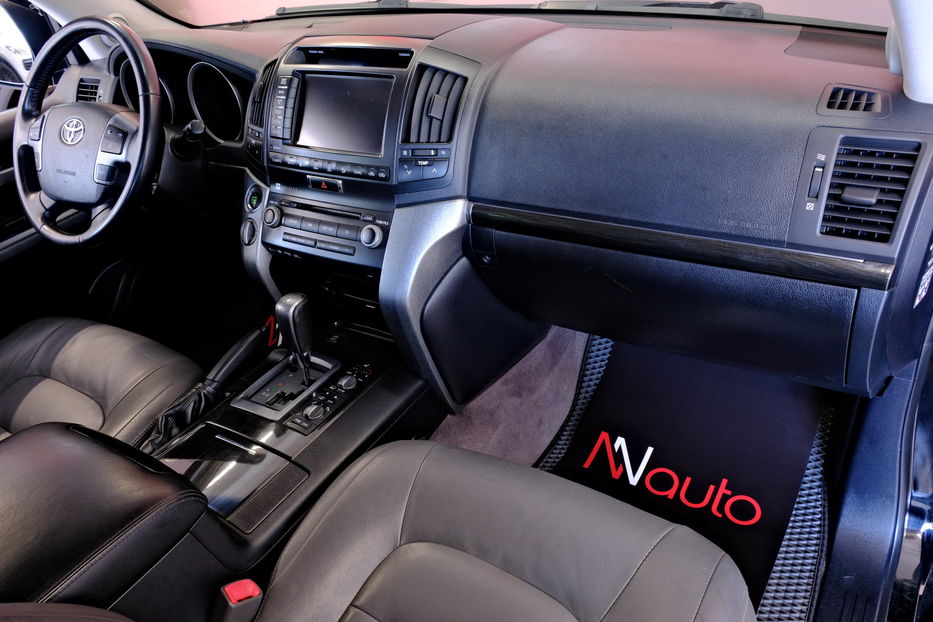Продам Toyota Land Cruiser 200 2011 года в Одессе