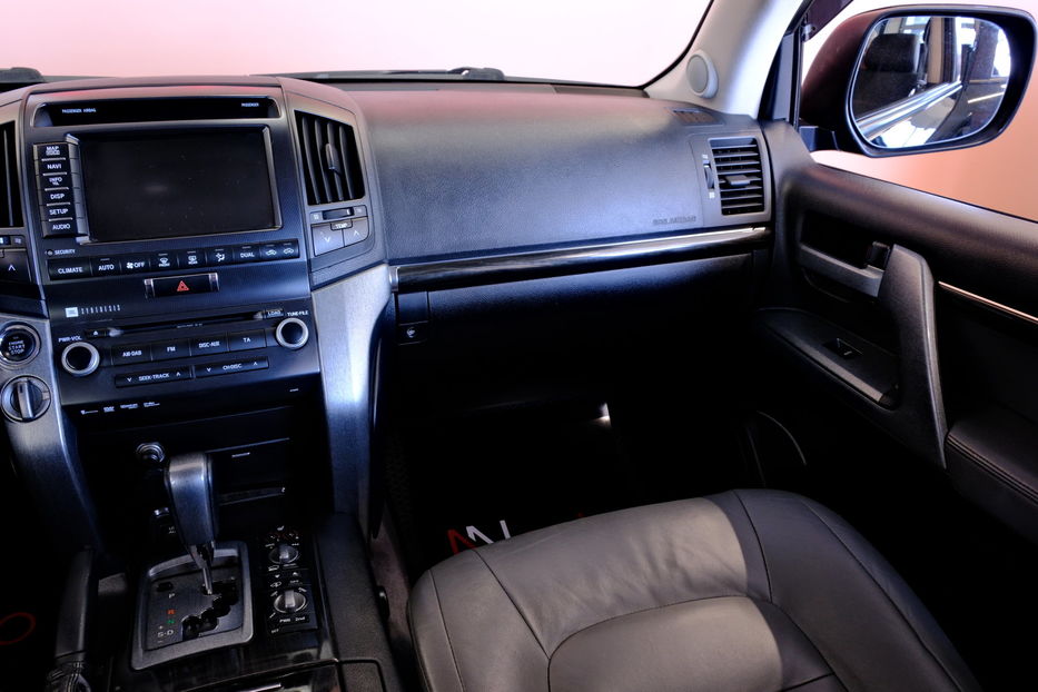 Продам Toyota Land Cruiser 200 2011 года в Одессе