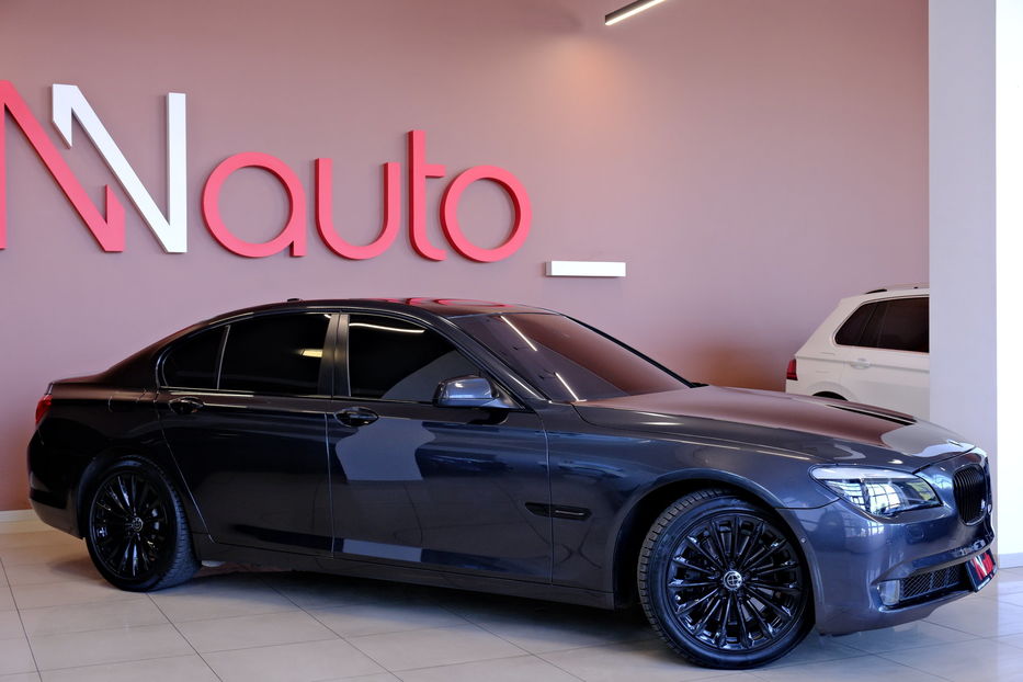 Продам BMW 740 2012 года в Одессе