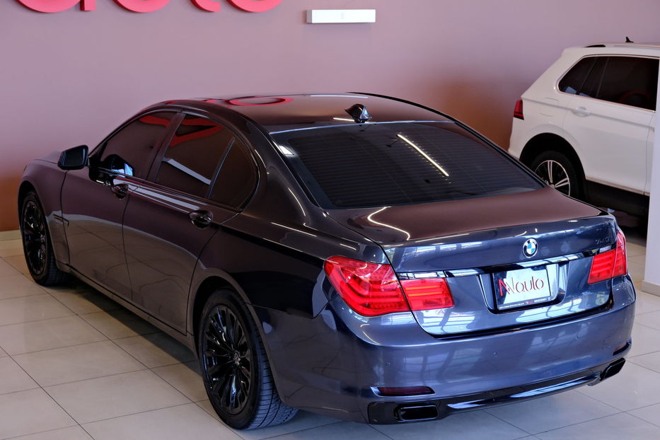 Продам BMW 740 2012 года в Одессе