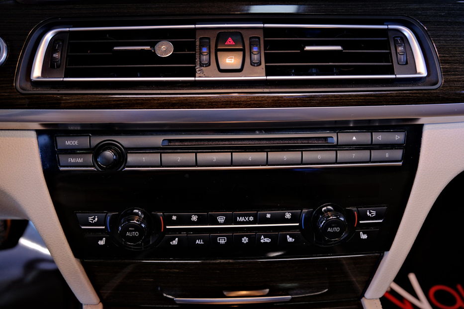 Продам BMW 740 2012 года в Одессе