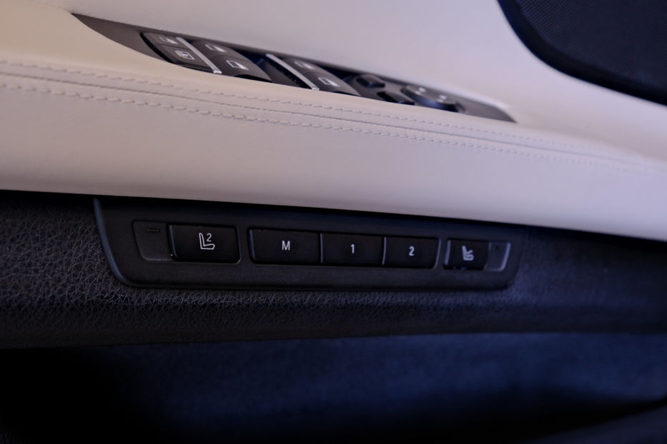Продам BMW 740 2012 года в Одессе