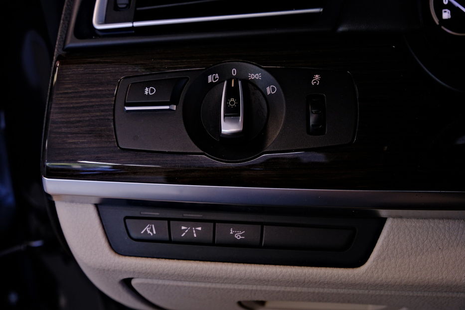 Продам BMW 740 2012 года в Одессе