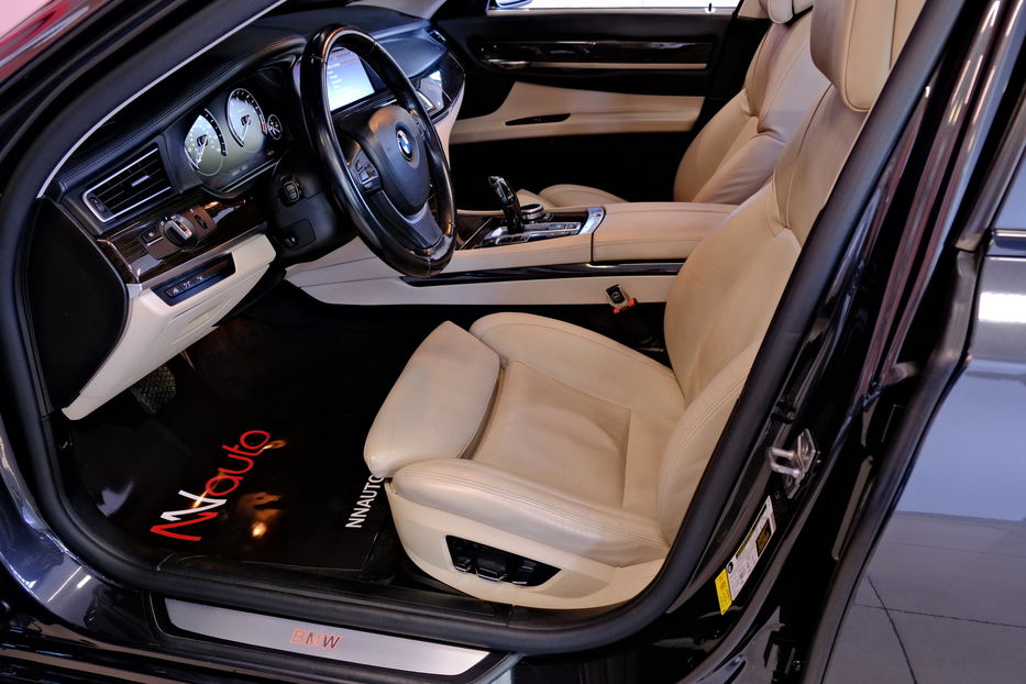 Продам BMW 740 2012 года в Одессе