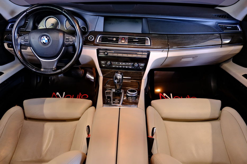 Продам BMW 740 2012 года в Одессе