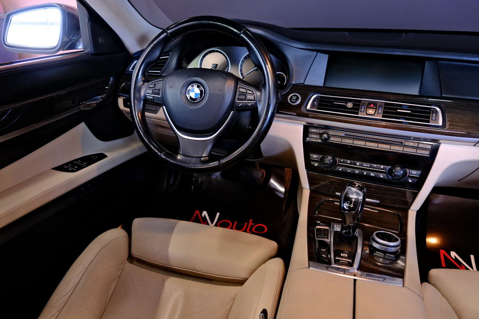 Продам BMW 740 2012 года в Одессе