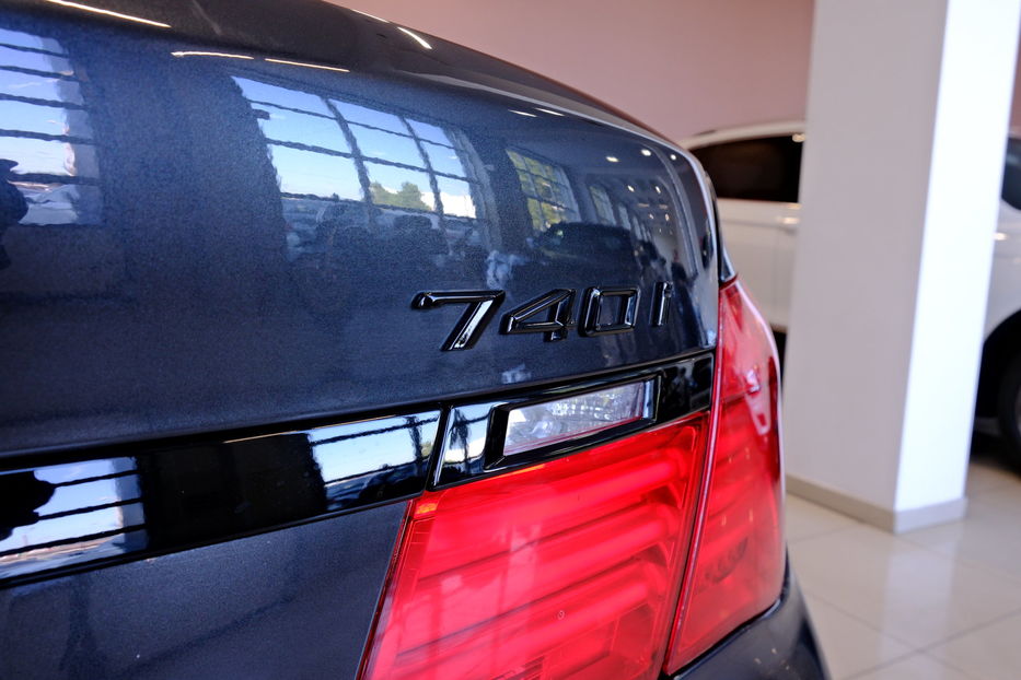 Продам BMW 740 2012 года в Одессе
