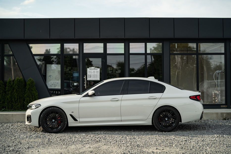 Продам BMW 530 D xDrive 2020 года в Черновцах