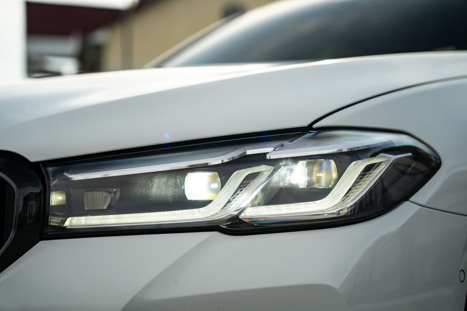 Продам BMW 530 D xDrive 2020 года в Черновцах
