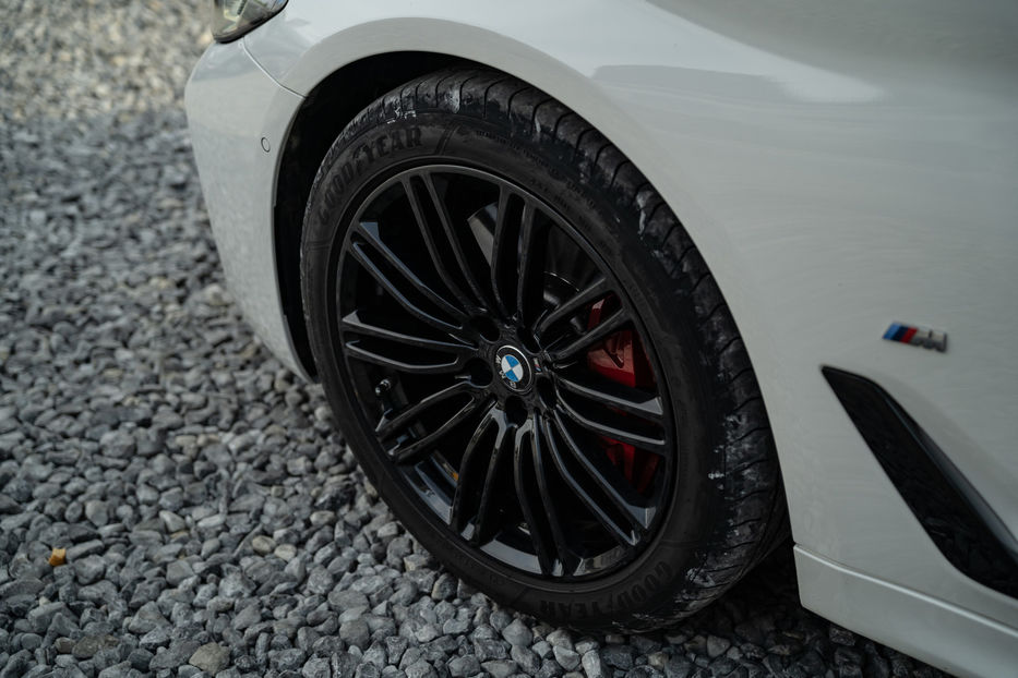 Продам BMW 530 D xDrive 2020 года в Черновцах
