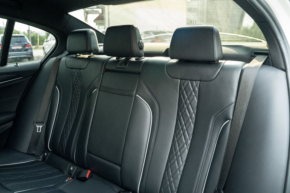 Продам BMW 530 D xDrive 2020 года в Черновцах