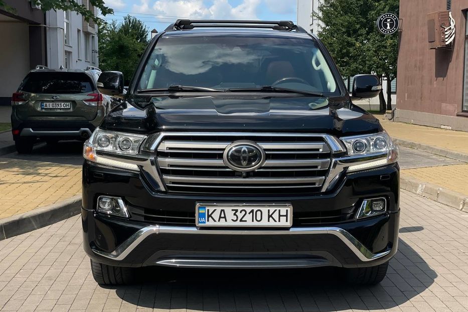 Продам Toyota Land Cruiser 200 2017 года в Киеве