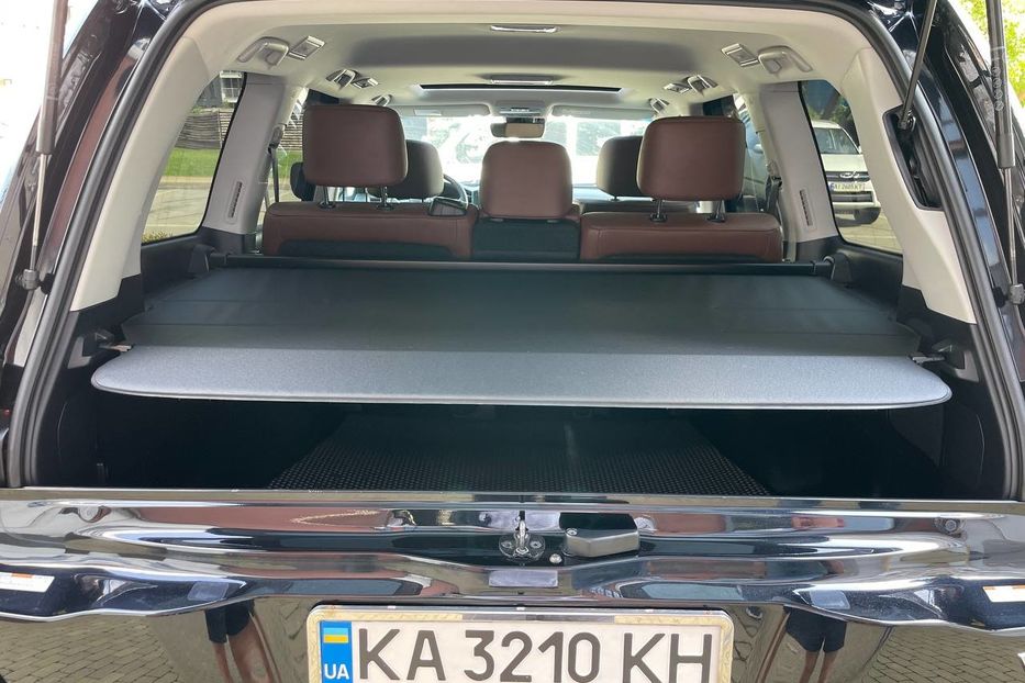 Продам Toyota Land Cruiser 200 2017 года в Киеве