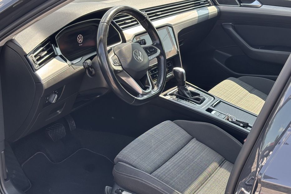 Продам Volkswagen Passat B8 2.0диз 147kw DSG  2021 года в Львове