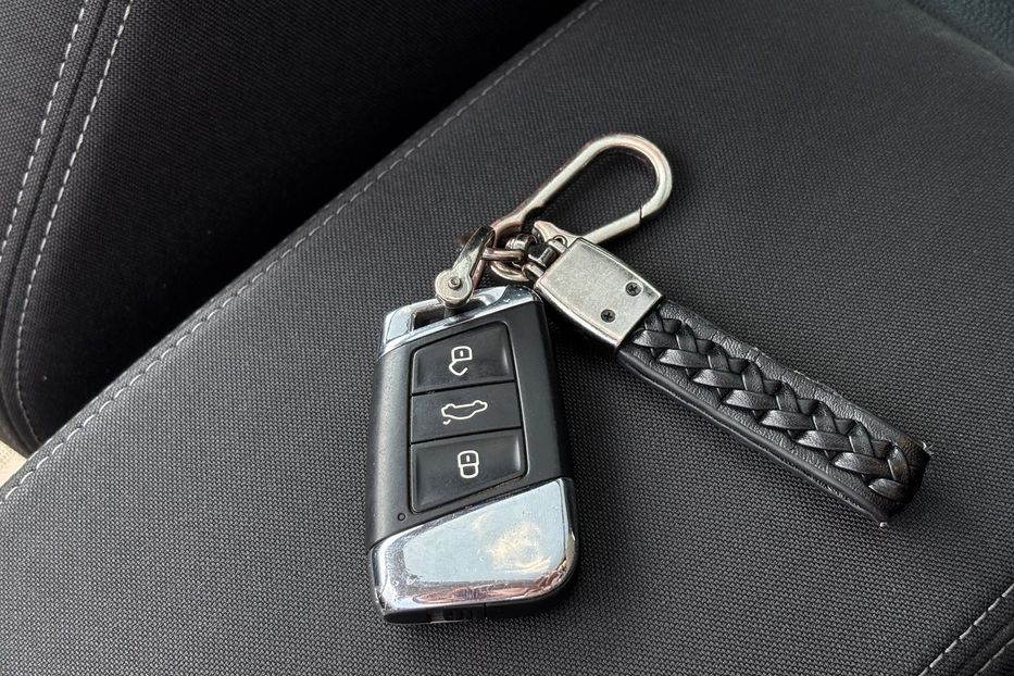 Продам Volkswagen Passat B8 2.0диз 147kw DSG  2021 года в Львове
