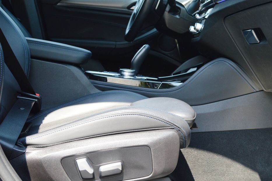 Продам BMW X4 2021 года в Одессе