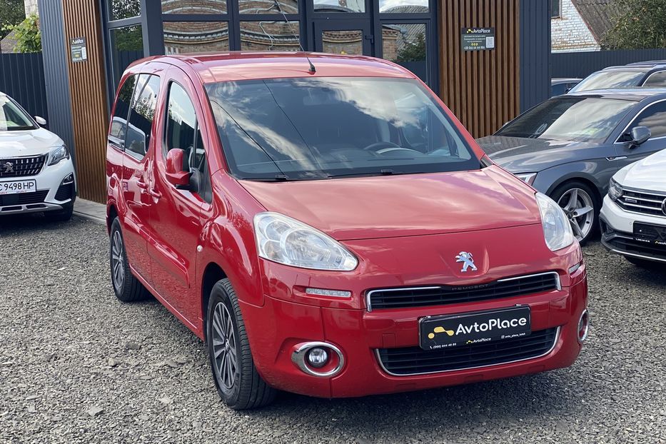 Продам Peugeot Partner пасс. 2014 года в Луцке