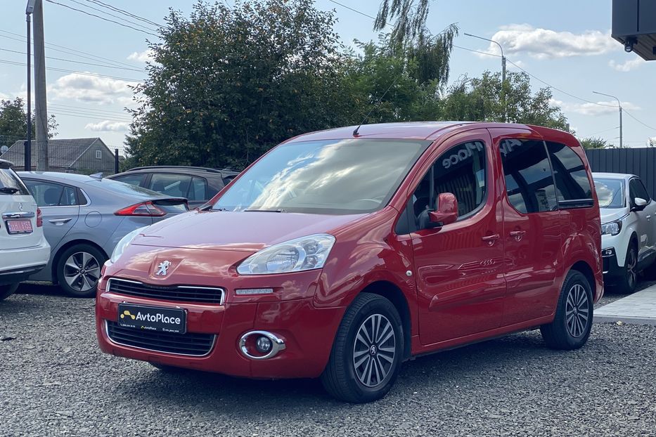 Продам Peugeot Partner пасс. 2014 года в Луцке