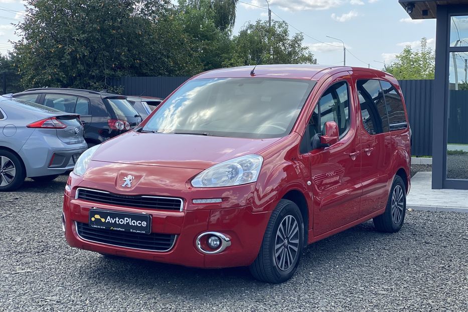 Продам Peugeot Partner пасс. 2014 года в Луцке