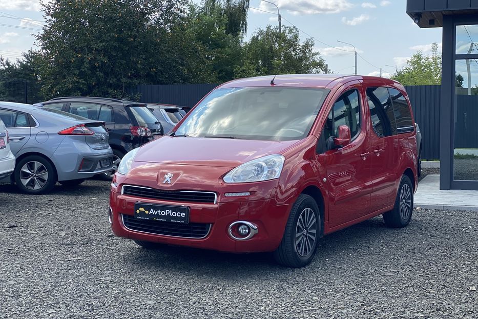 Продам Peugeot Partner пасс. 2014 года в Луцке