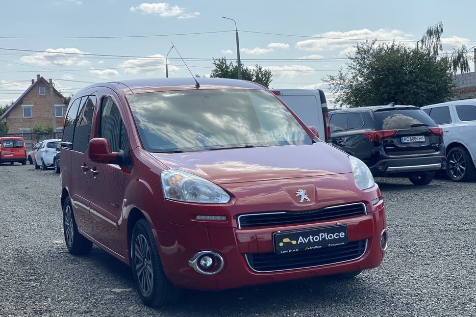 Продам Peugeot Partner пасс. 2014 года в Луцке