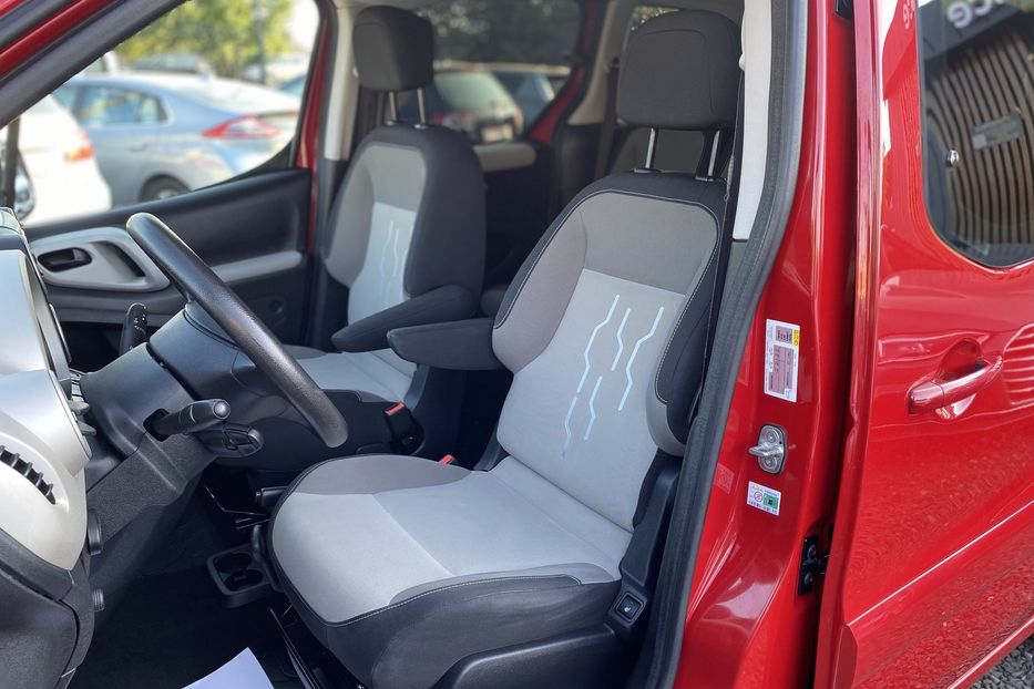 Продам Peugeot Partner пасс. 2014 года в Луцке
