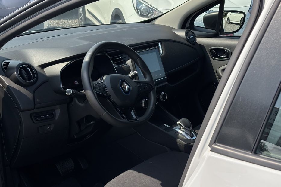 Продам Renault Zoe 51квт 2020 года в Львове