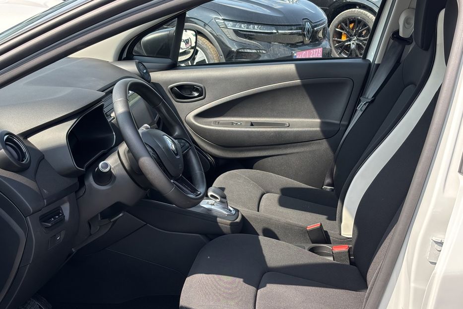 Продам Renault Zoe 51квт 2020 года в Львове