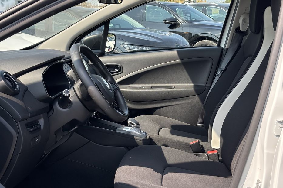 Продам Renault Zoe 51квт 2020 года в Львове