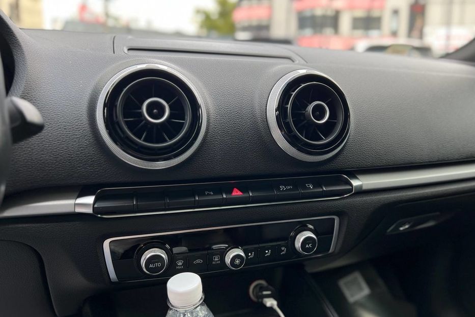 Продам Audi A3 2015 года в Черновцах