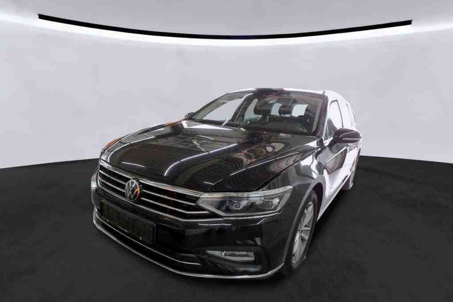 Продам Volkswagen Passat B8 Elegance 2020 года в Луцке