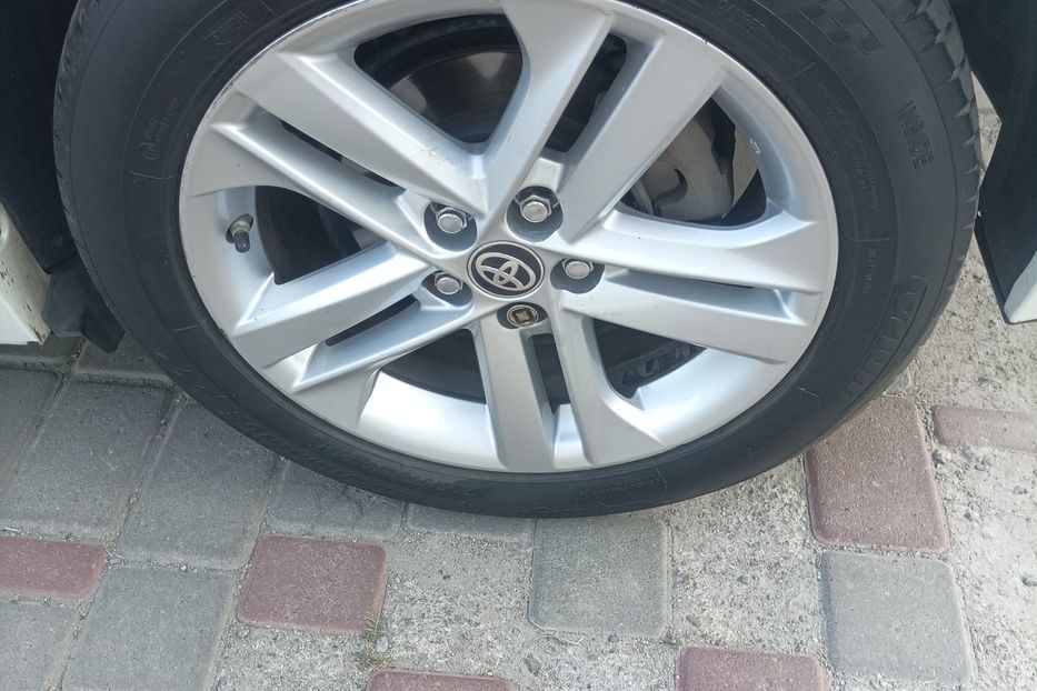 Продам Toyota Prius плагин 2014 года в Одессе