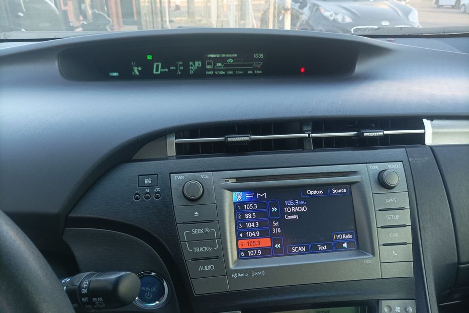 Продам Toyota Prius плагин 2014 года в Одессе