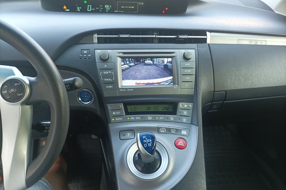 Продам Toyota Prius плагин 2014 года в Одессе