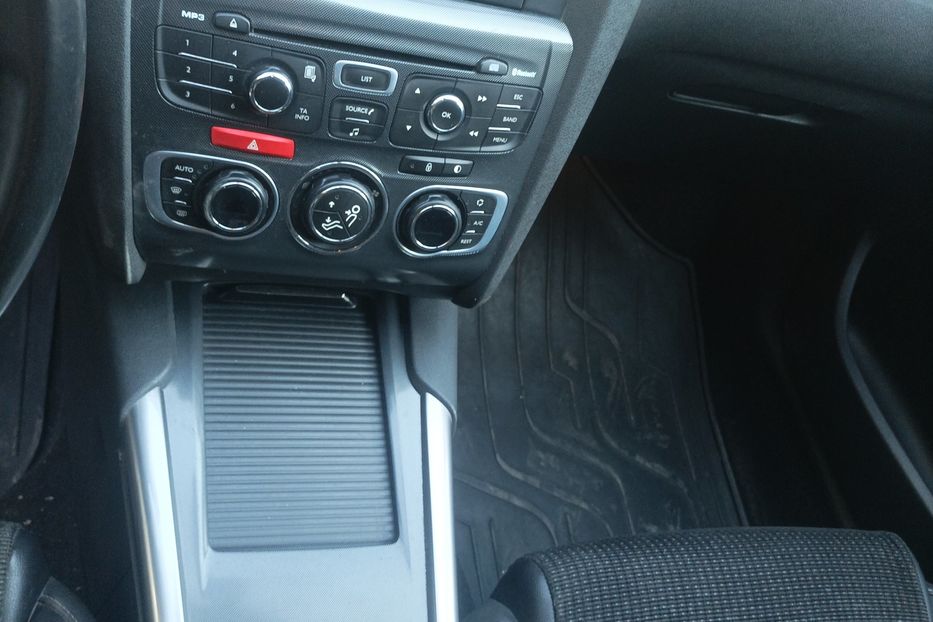 Продам Citroen C4 офицал 2012 года в Одессе