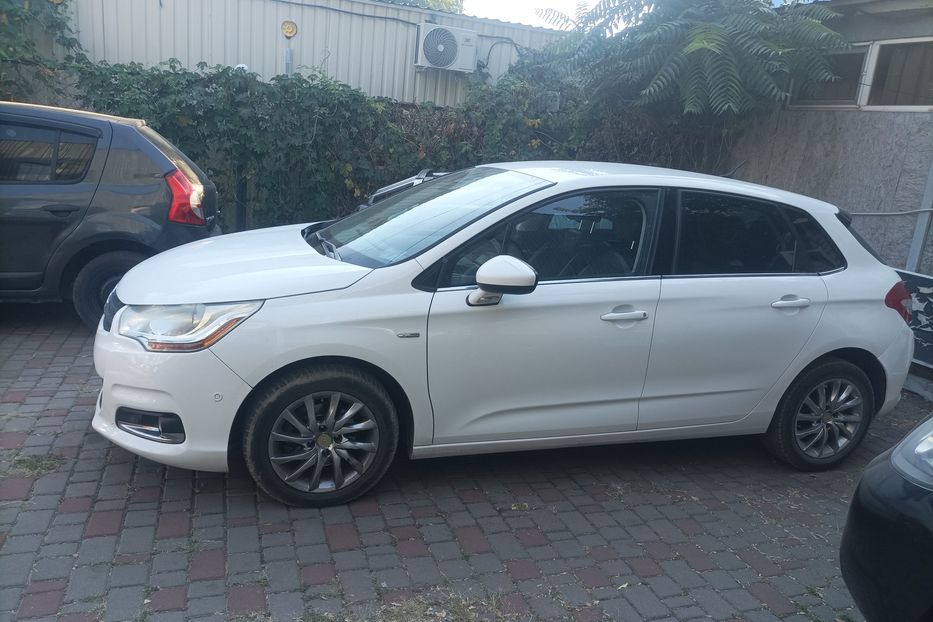 Продам Citroen C4 офицал 2012 года в Одессе