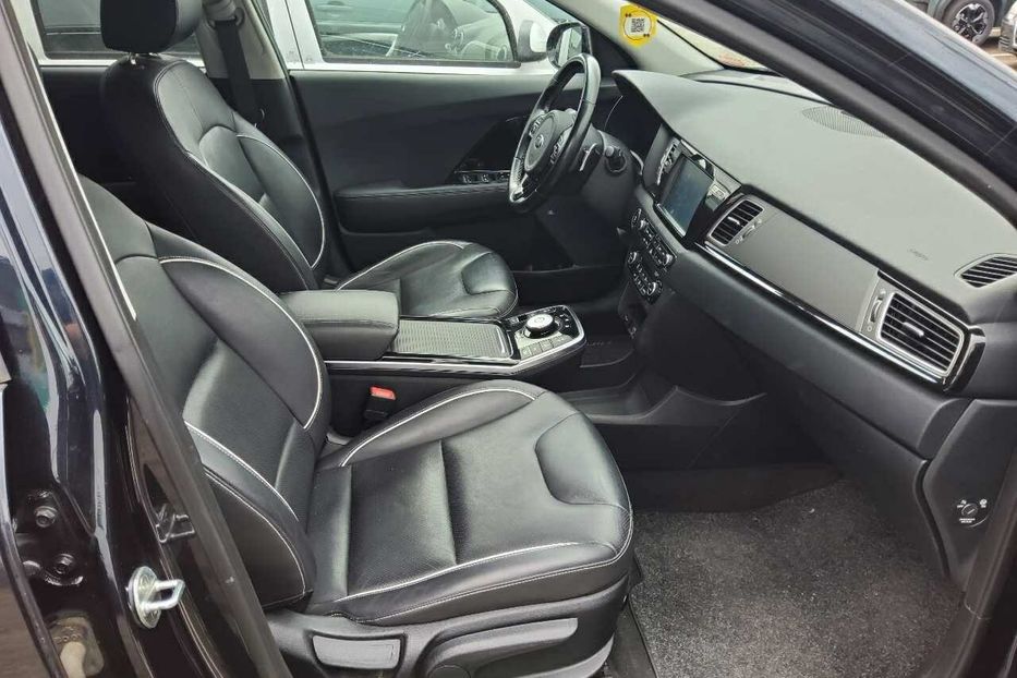 Продам Kia Niro 64квт авто в дорозі 2019 года в Львове