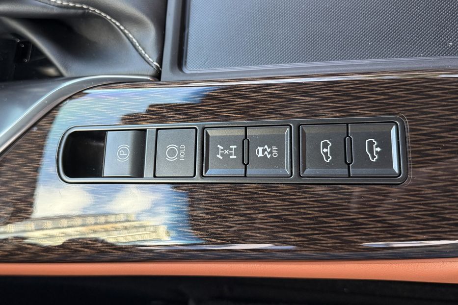 Продам Lexus LX 570 LX 600 Superior  2022 года в Киеве