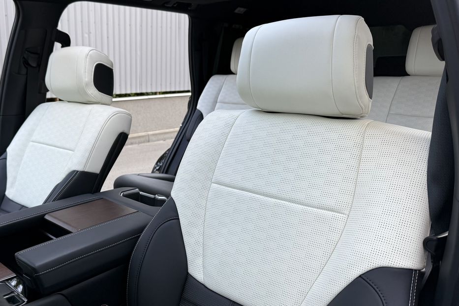 Продам Toyota Sequoia i-FORCE MAX ECT-i 2025 года в Киеве