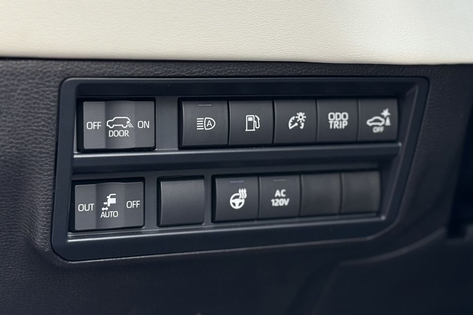 Продам Toyota Sequoia i-FORCE MAX ECT-i 2025 года в Киеве