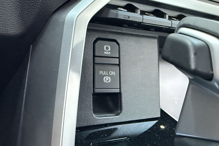 Продам Toyota Sequoia i-FORCE MAX ECT-i 2025 года в Киеве