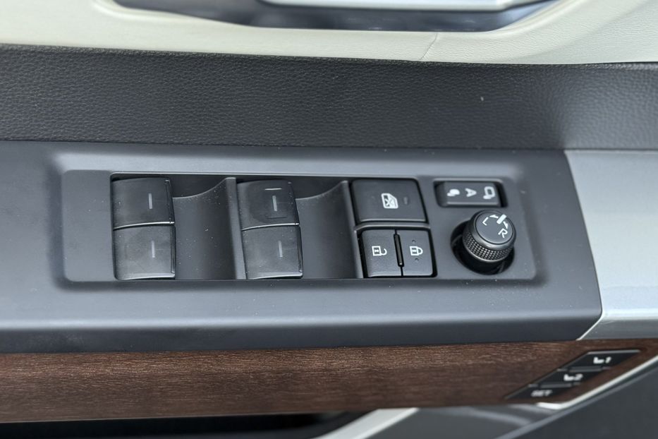 Продам Toyota Sequoia i-FORCE MAX ECT-i 2025 года в Киеве