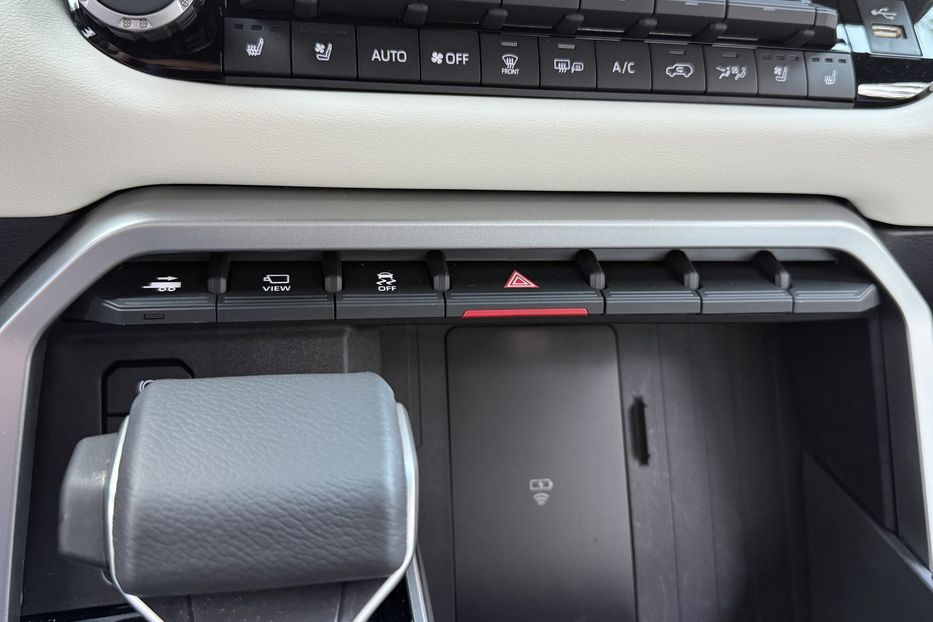 Продам Toyota Sequoia i-FORCE MAX ECT-i 2025 года в Киеве