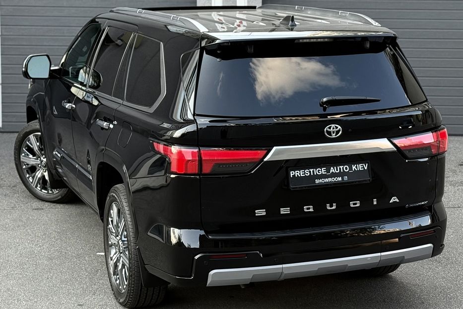 Продам Toyota Sequoia i-FORCE MAX ECT-i 2025 года в Киеве