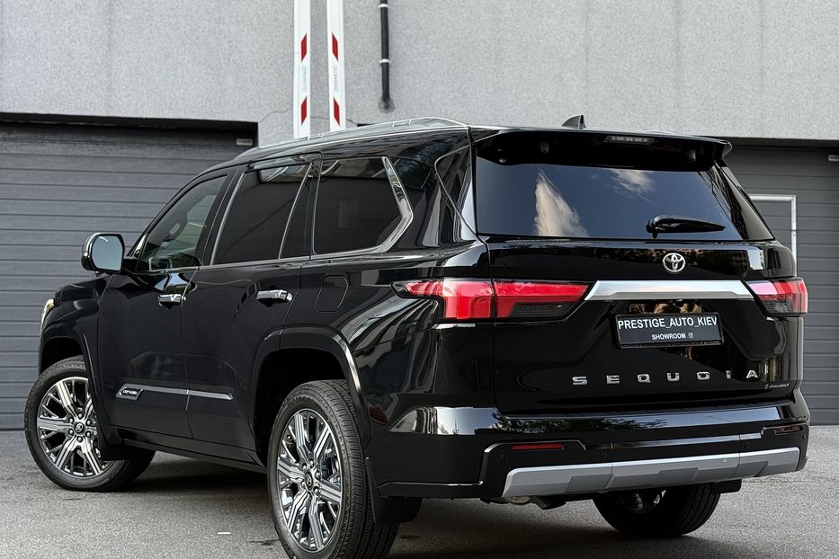 Продам Toyota Sequoia i-FORCE MAX ECT-i 2025 года в Киеве