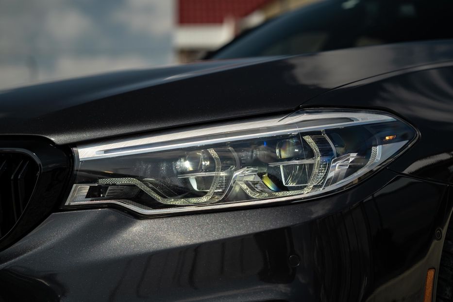 Продам BMW 530 XI 2018 года в Черновцах